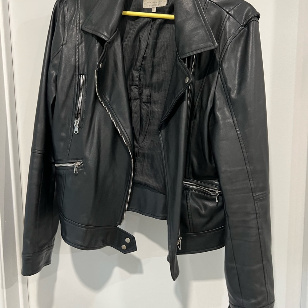 Women’s leather jacket - Picture 2 of 2
